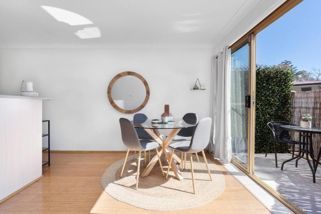 Walk To Manly Beach-relaxing 2br -balcony-parking Apartment